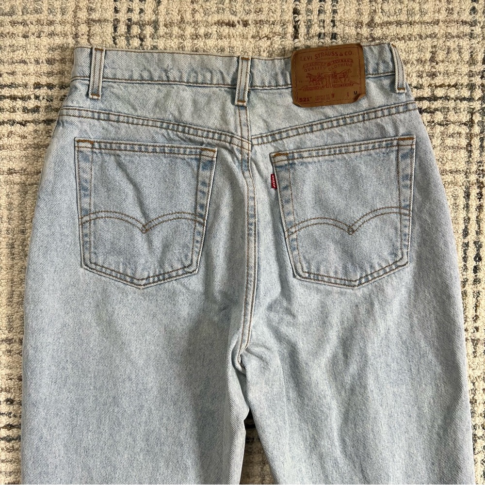 Vintage Levi’s 521 straight leg jeans